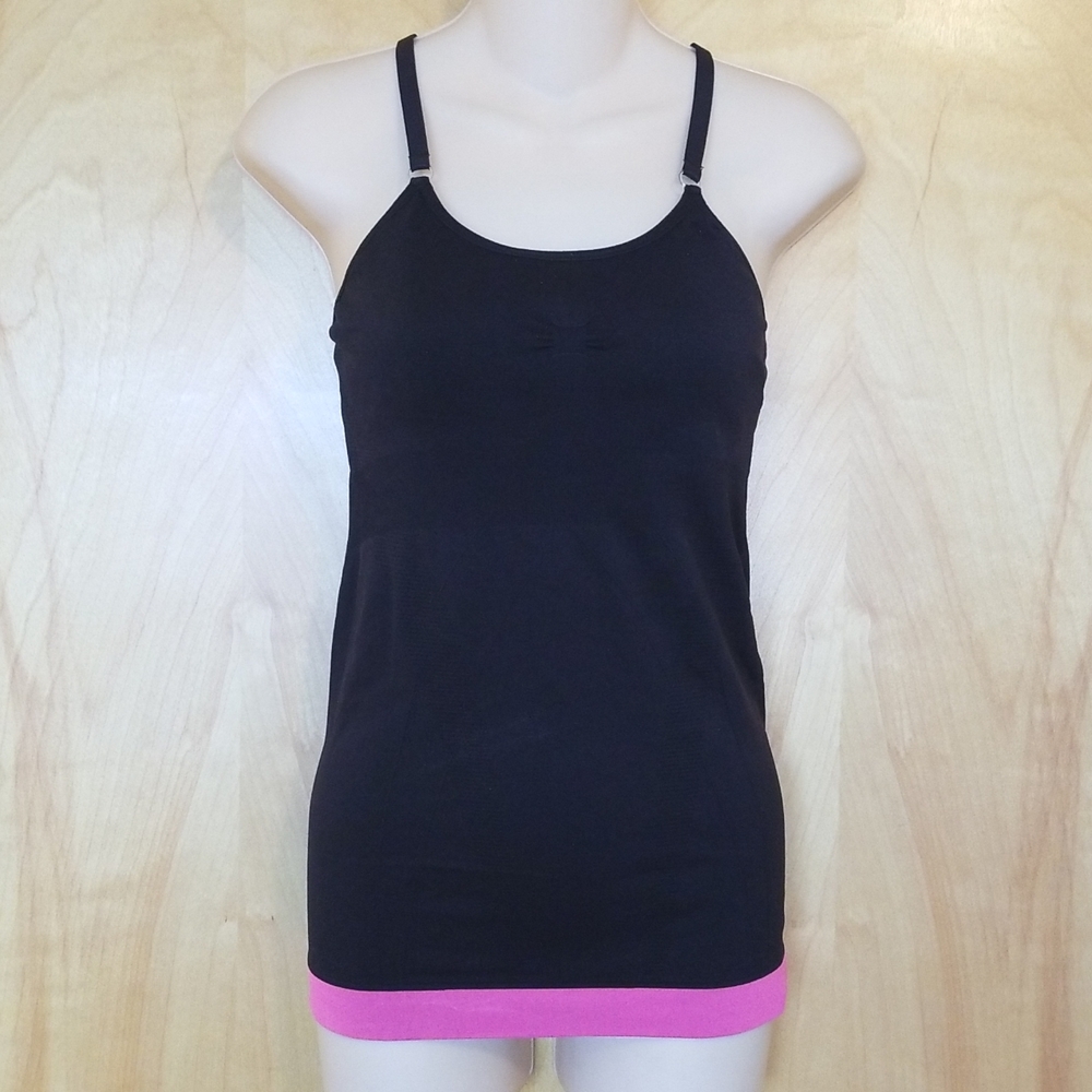 Climawear Seamless Built In Bra Tank Medium
